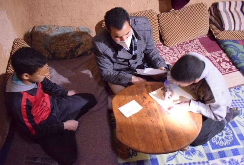 زار أسرتهما..مدير إقليمي للتعليم يُرجع تلميذين منقطعين إلى مقاعد الدراسة